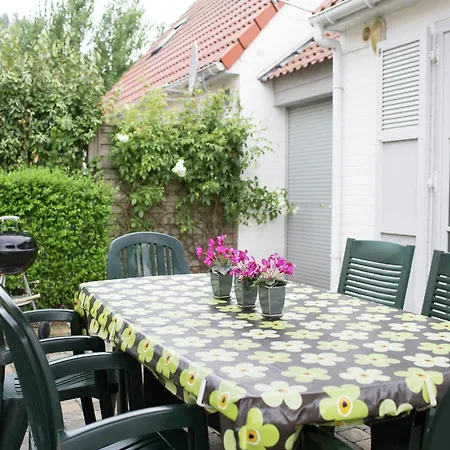 In De Haan, Cleaning Included Holiday home De Haan